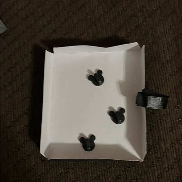 Disneyland Paris millennium falcon LE 500 pin Star Wars - Picture 5 of 6